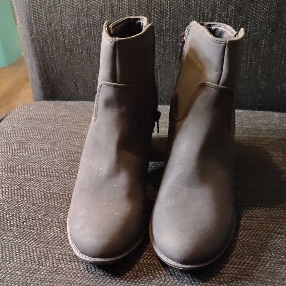 Elegant Brown Ankle Boots